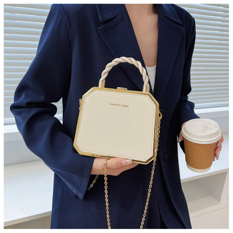 

Fashionable Women's Box Chain Bag Women's Casual Small Square Bag Minimalist Versatile Handbag Crossbody Bag