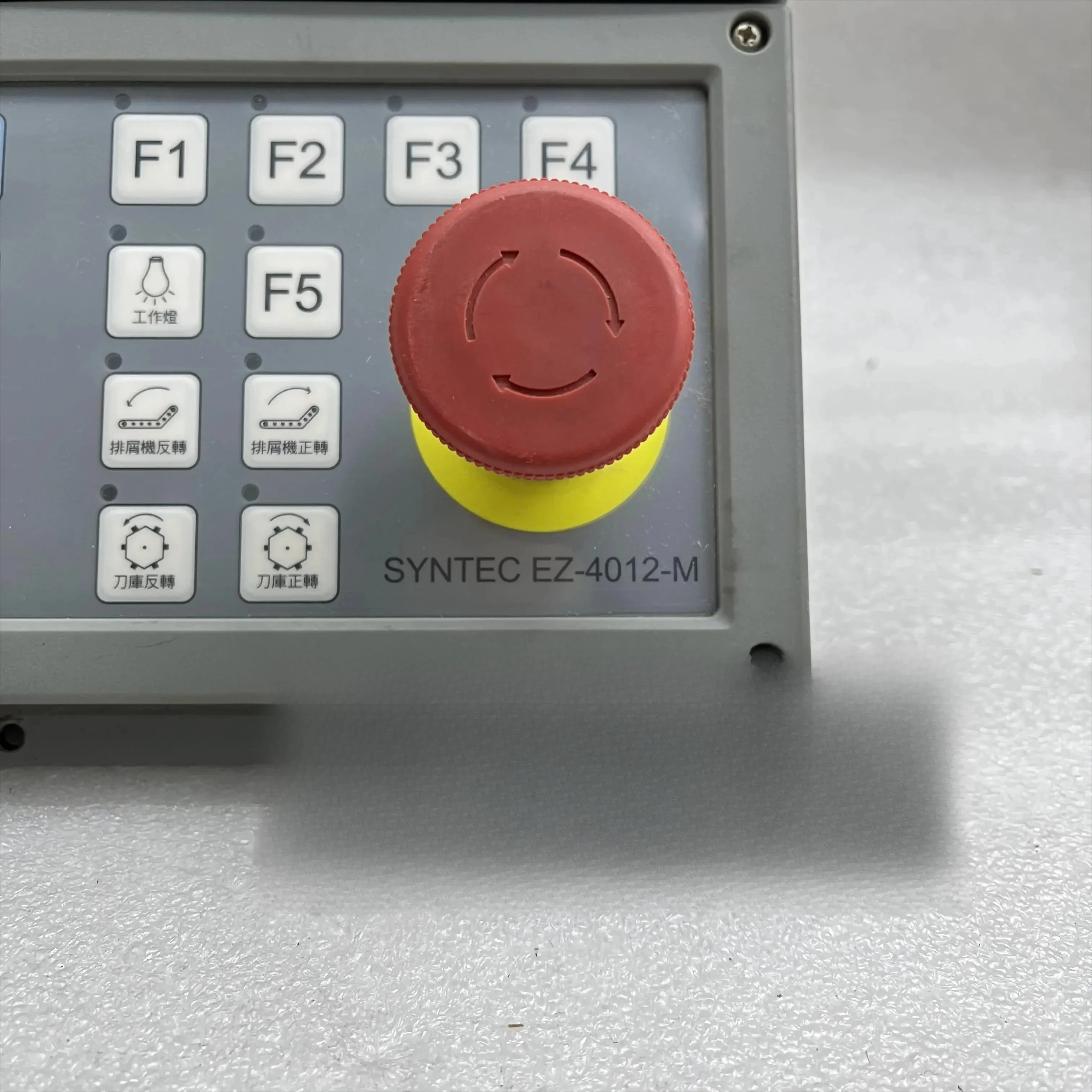 Original Tested Good Syntec EZ3 EZ-4012-M CNC Controller Industrial Automation Replacement Part