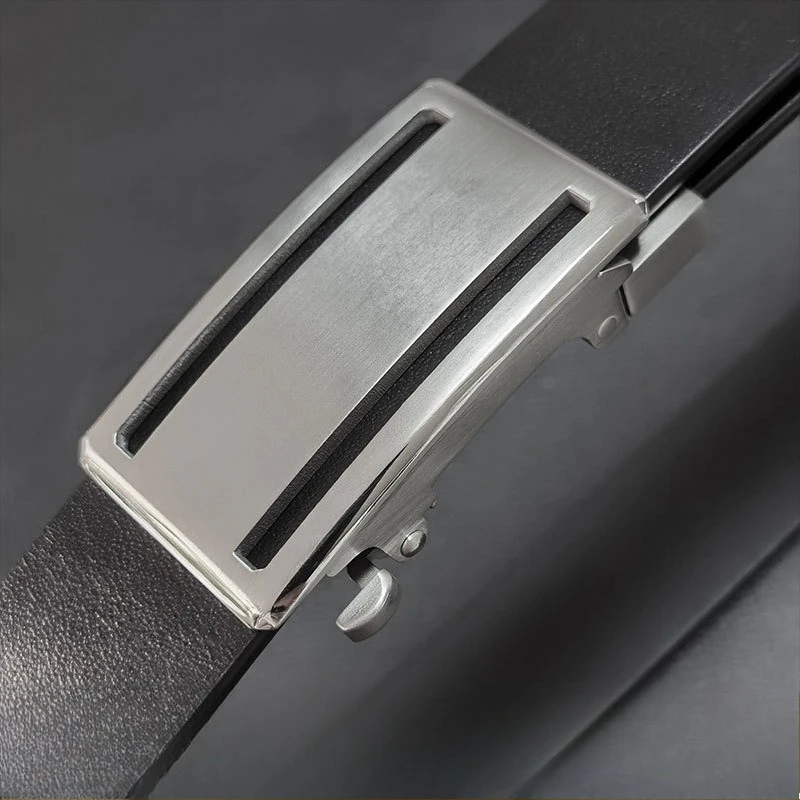 35/38 مللي متر التيتانيوم النقي بلا أسنان السيارات مشبك رئيس غير قابل للصدأ حزام رجالي مشبك تنوعا ومكرر مسننة الزناد مشبك 40 مللي متر