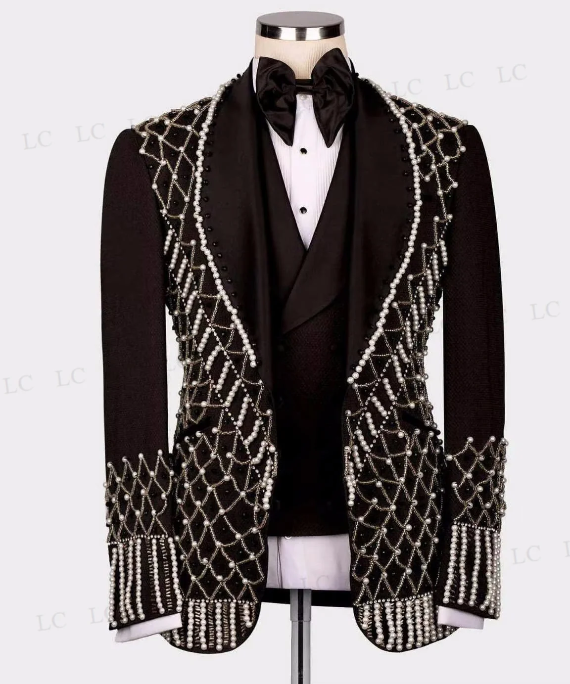Luxury 3 Pieces Men Suits One Button Pearls Diamonds Beads Best Man Satin Wide Lapel Formal Prom Wedding Groom Custom Plus Size