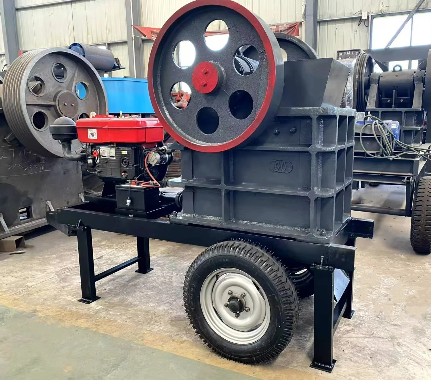 Stone Breaking Preferred PE250x400 Towed Mobile Jaw Crusher for Stone Crushing Rock Crusher Plant Primary Jaw Crusher