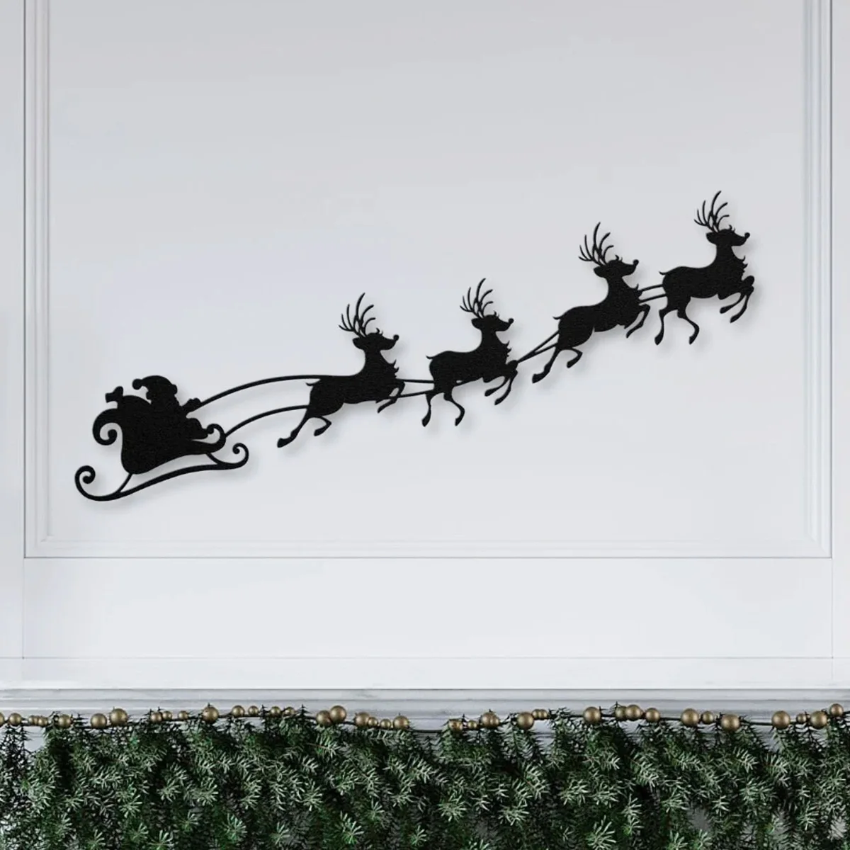 1Pc Iron Art Santa Claus and Flying Reindeer Wall Decoration, Christmas Decoration, Festive Wall Decor, Elegant Christmas Decoration Above the Fireplace.