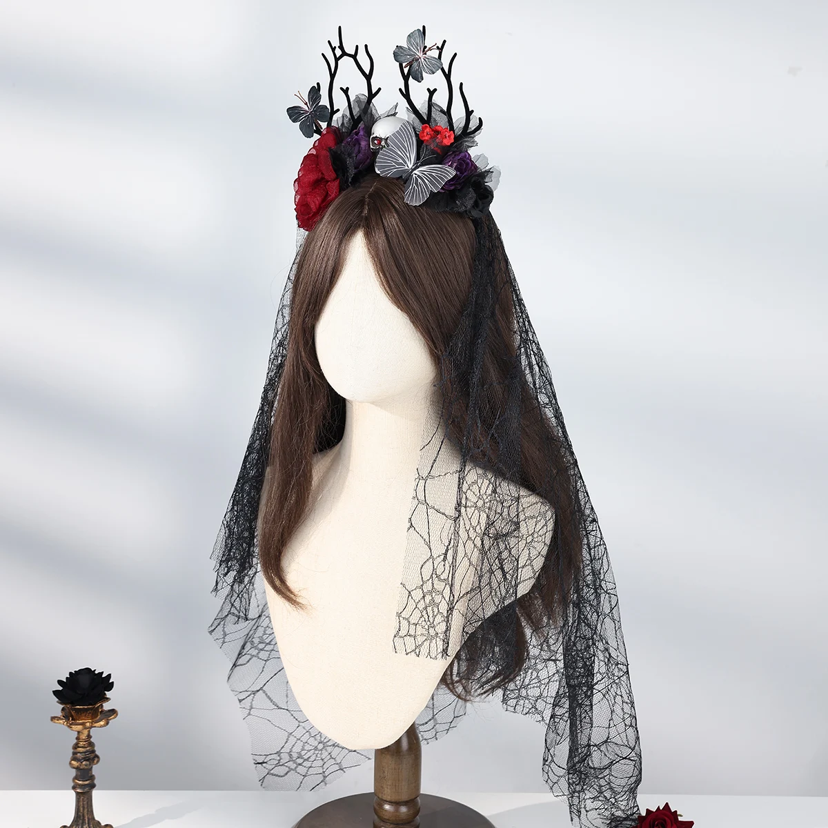 Damen Gothic Geweih-Schädel-Schleier-Stirnband, Schwarzes Spitzen-Rosen-Blumen-Kopfband für Halloween, Vampir-Cosplay, Dunkle Party-Kostüm-Accessoire – Detail 7