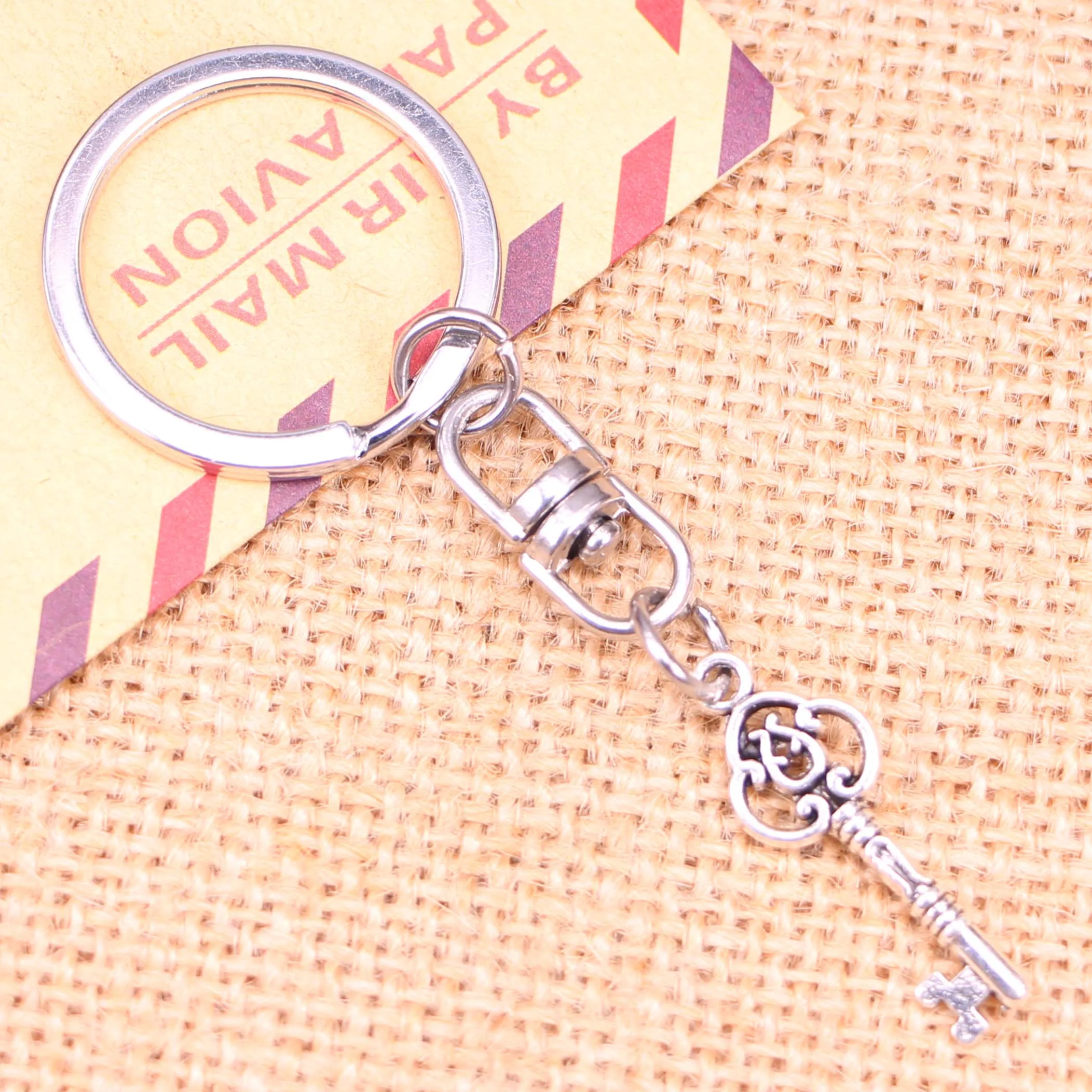 20pcs New Fashion Keychain 29x10mm Skeleton Key Pendants DIY Men Jewelry Car Key Chain Ring Holder Souvenir For Gift