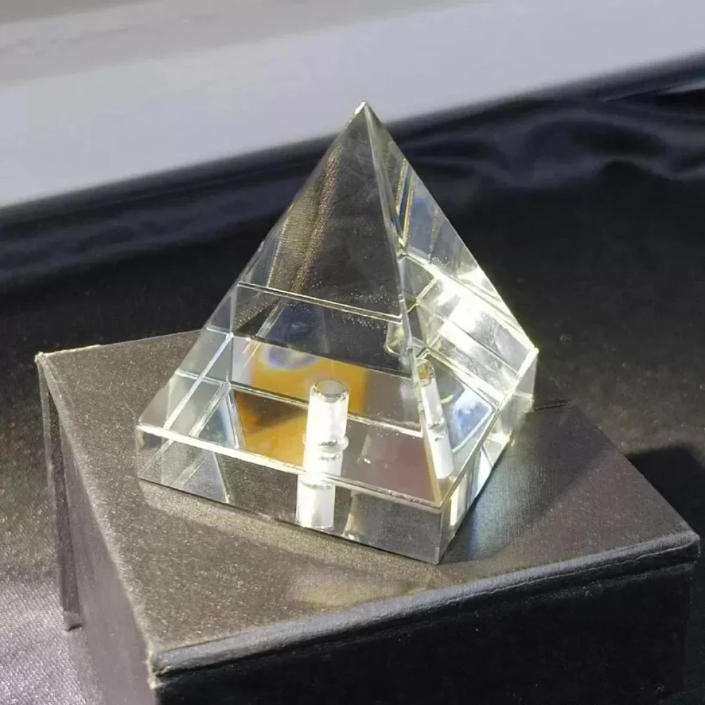 Crystal Glass Record Weight Stabilizer, Pyramid Vinyl Turntable Clamp, 245g Transparent