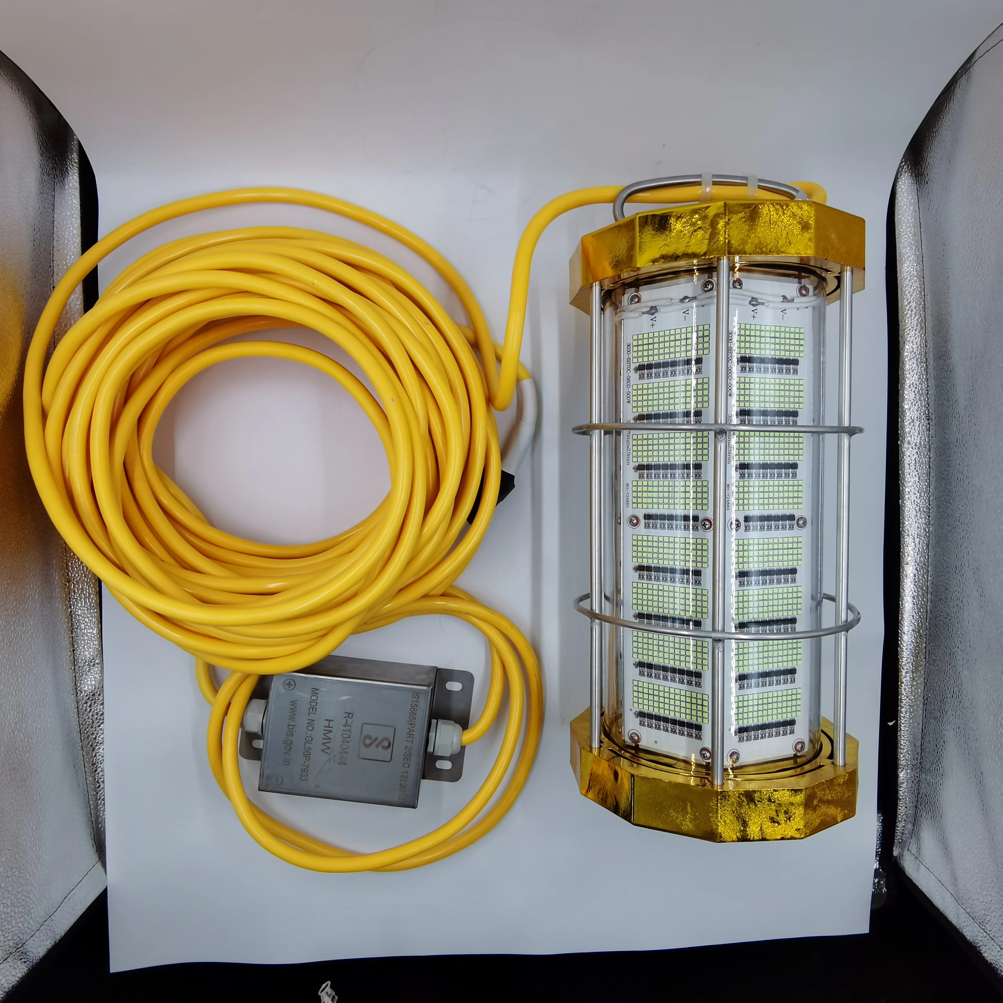 110v/220v 4000w Waterproof IP68 Aluminum Alloy Underwater LED Fishing Lamp With 100-500m Lighting Distance For America Canada