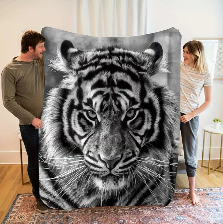 Cozy Majestic Black and White Tiger Stripe Flannel Blanket Fashionable Soft and Warm Multi-Purpose Gift Printed Flannel Blanket