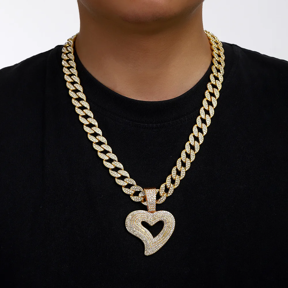 

DIY accessories European and American men's and women's new big love pendant, alloy necklace, hip-hop personalized fashion rap d