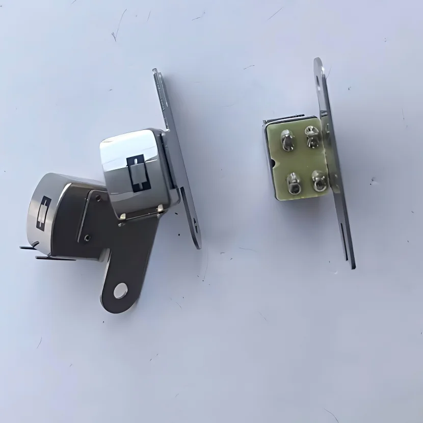 2pcs/lot Two-channel magnetic heads for the tape recorder. Two models. 4-pin, 250 ohms. Board with 4 pins, 220 ohms.
