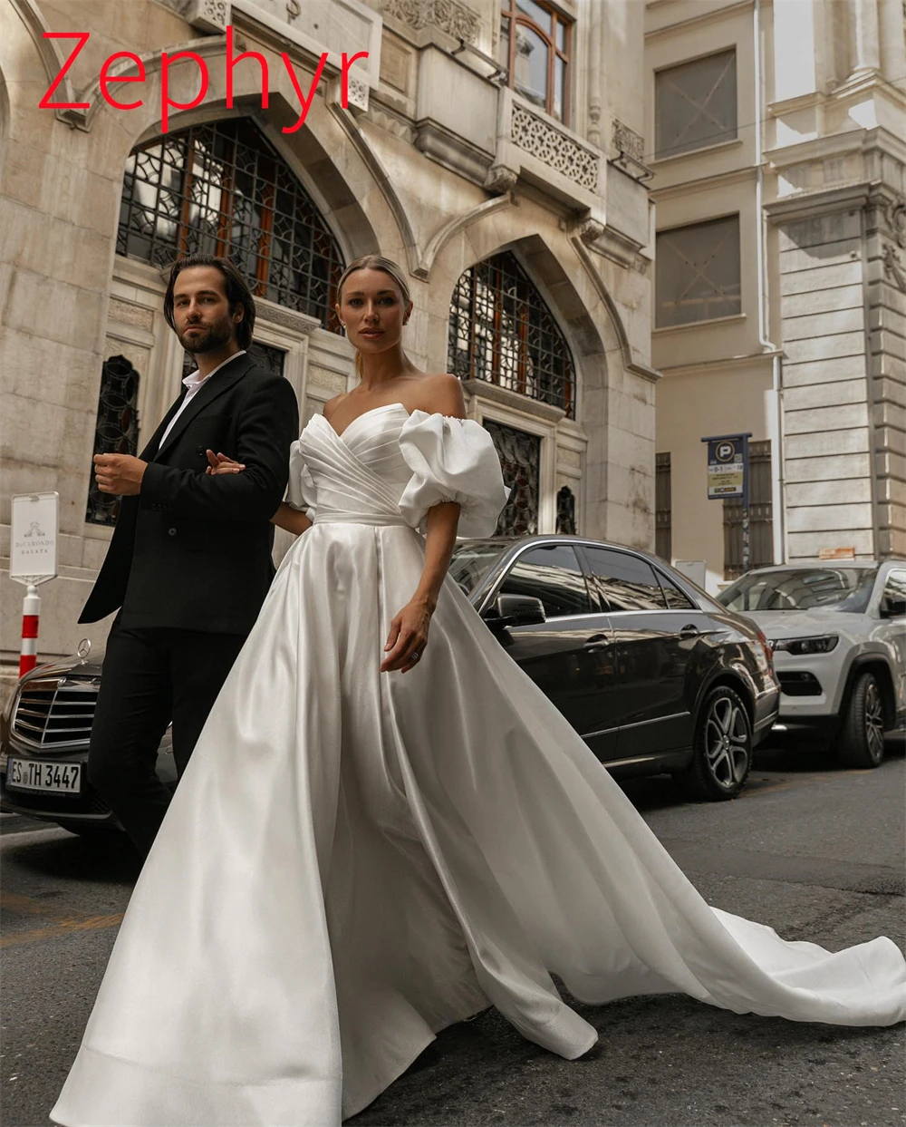 Vestido de novia de satén blanco elegante personalizado, exquisito, sin tirantes, manga desmontable, manga corta, tren capilla, vestidos de novia