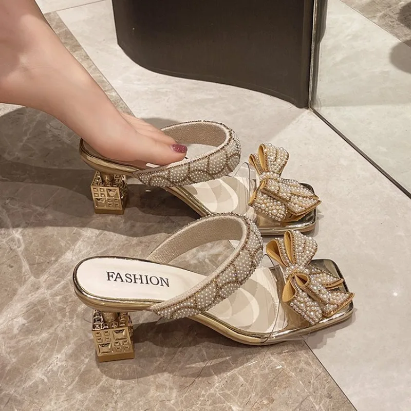 

Gentle Bow Thick-heeled Sandals for Women in The Summer of 2025, A New One-line, Transparent Water Diamond Square Toe Fairy Shoe