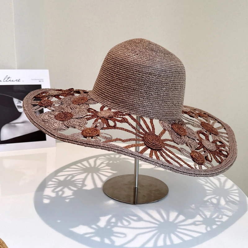 2025 New Fashion Women's Handmade Color Contrast Hollow Flower Pot Hat Summer Designer Beach UV Protection Straw Hat