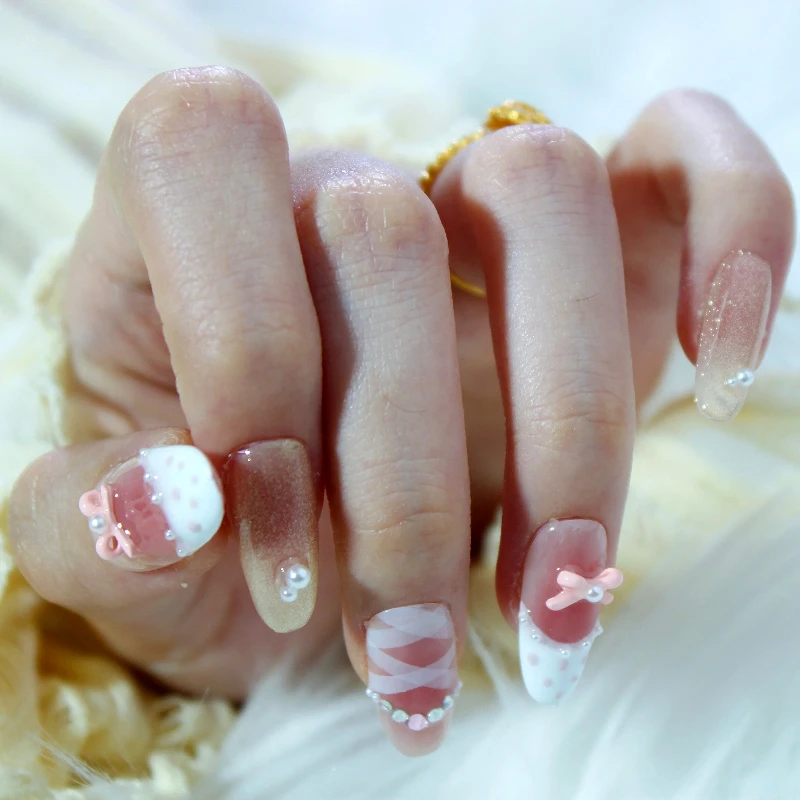 10 قطعة أحمر الخدود الوردي البيضاوي المتوسط اليدوية الفرنسية الصحافة على الأظافر الذهبي بريق مع Bowknot التعادل وهمية مسمار انفصال هلام مسمار نصائح