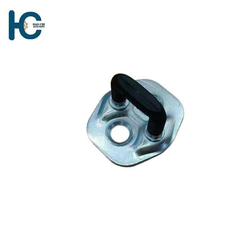 80570-85E1A 8057085E1A Door Lock for Buckle Bumper Assembly for Nissan Pickup D22 Y61 A32 B14 4