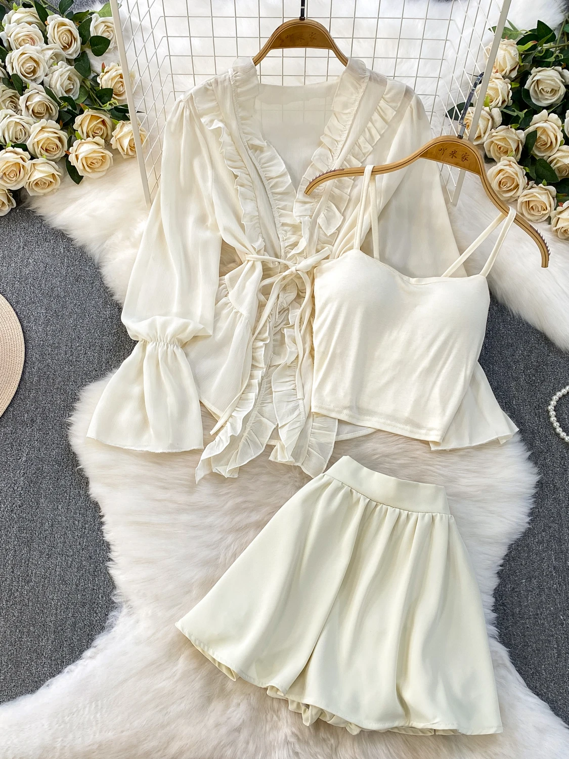 

Gentle Wind Apricot Lace Sve irt + мягкий ремешок + утягивающая юбка с высокой талией, комплект из футболки French Sle Casual Fa...