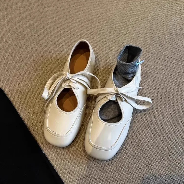 Повседневная женская обувь с квадратным носком, женская обувь, оксфорды, балетки на танкетке, корзина на танкетке, 2024, маленькое новое платье, кожаные балетки, спортивные ру