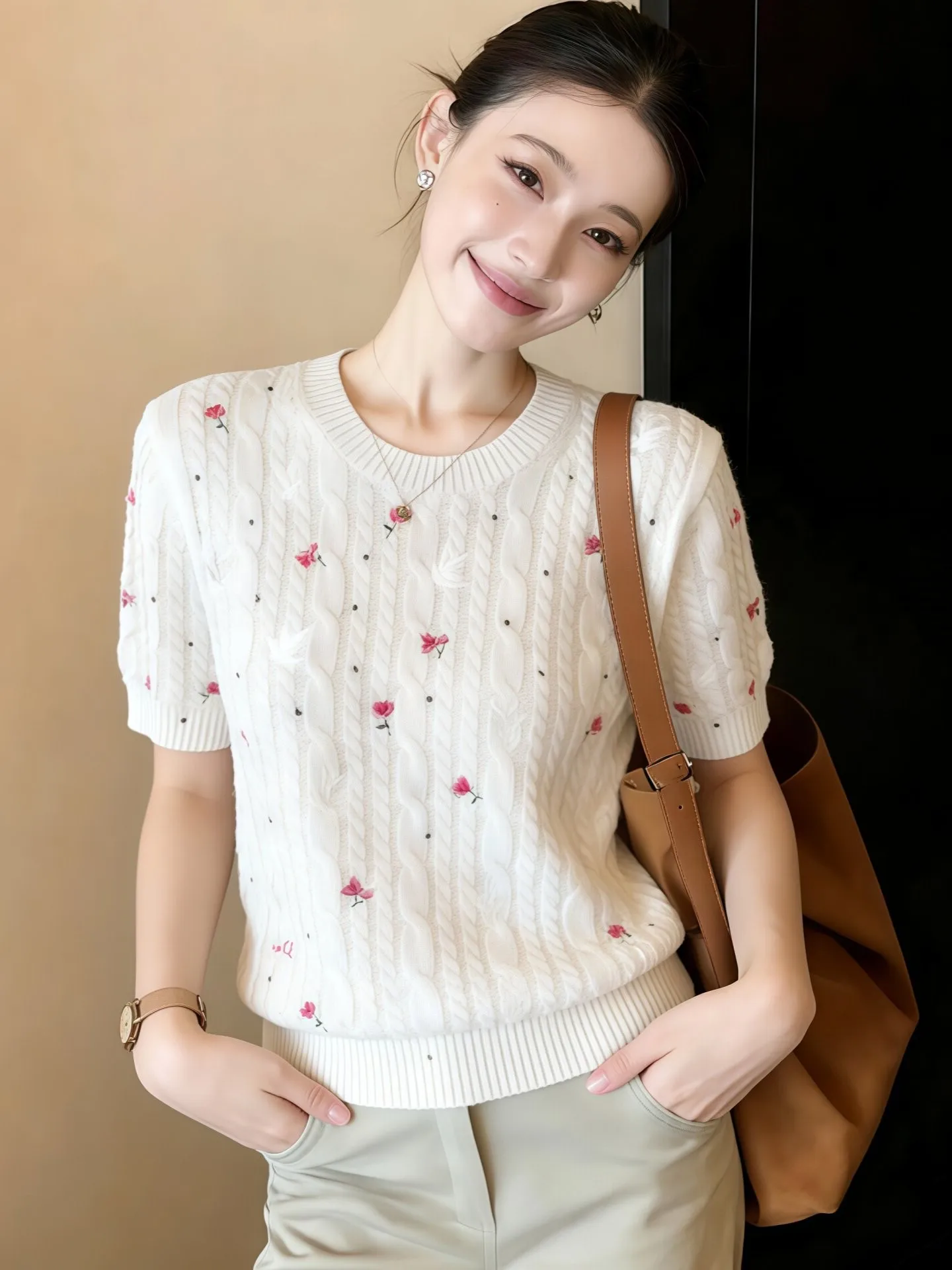 

Unique Short Sleeve Floral Knitted T-Shirt Women's Short Style Spring Top Korean Fashion Soft Medium Thickness round Neck