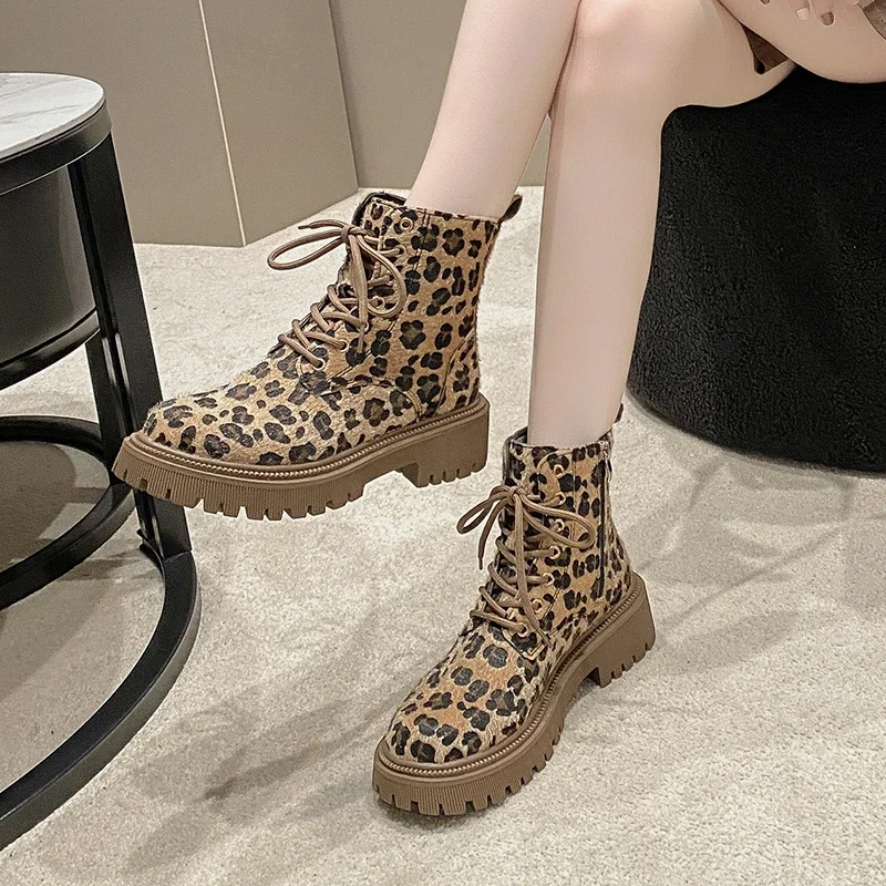 Scarpe da donna 2023 moda stringate stivali da donna inverno punta tonda stampa leopardata barile corto tacchi grossi cerniera stivali taglie forti