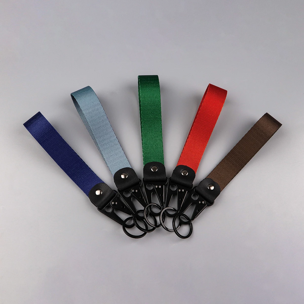 

Сплошной цвет, новый брелок для автомобиля, мотоцикла, держатель для ключей, брелок для женщин и мужчин, модные ювелирные аксессуары, подарки, 1 шт.