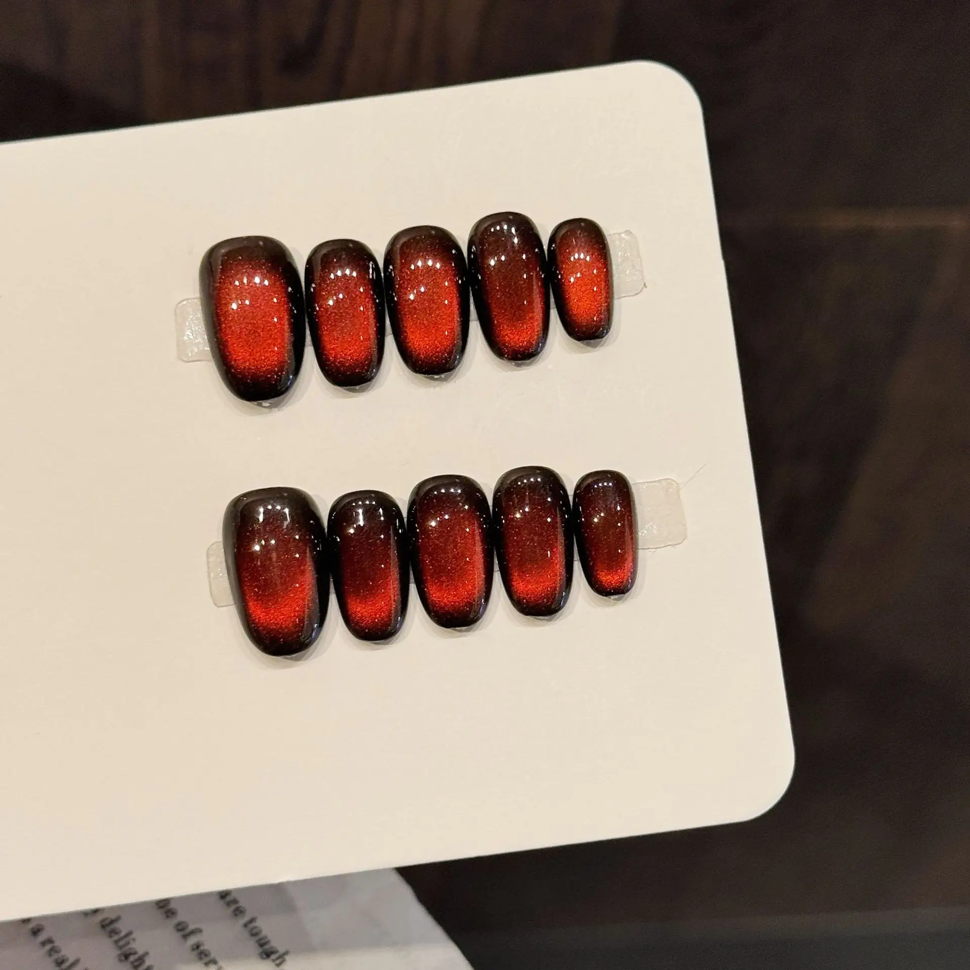 

10pcs Short Oval Handmade Nails Deep Red Starlight Press on Nail Shimmering Cat-Eye Full Coverage False Nail for Women&Girl