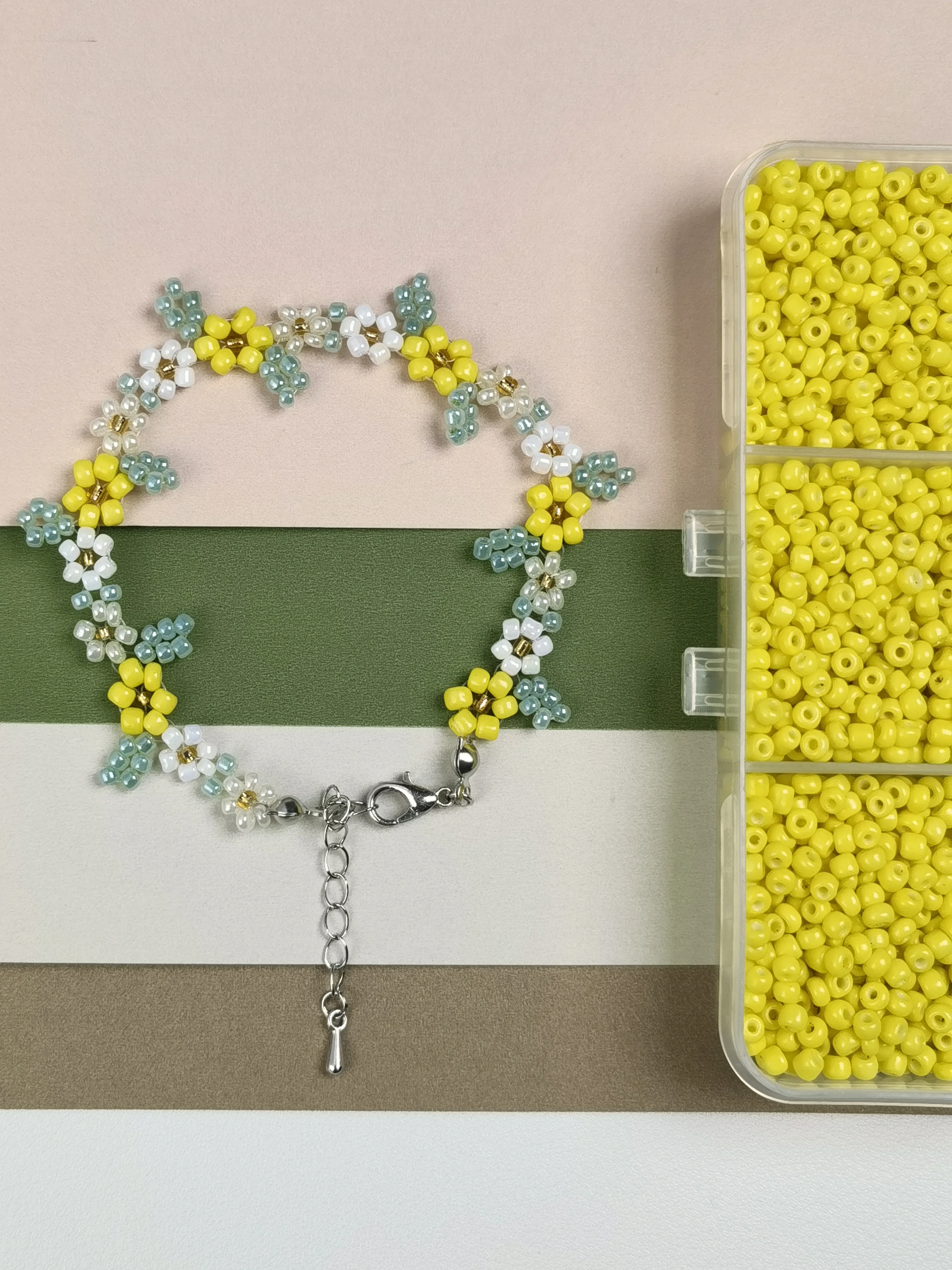 【Красочный цветочный кластер】 Набор браслетов «сделай сам» | Учебник по изготовлению бисера, благоприятный для начинающих | Расслабляющий ювелирный подарок для женщин 【Красочный цветочный кластер】 Набор браслетов «сделай сам» | Учебник по изготовлению бисера, благоприятный для начинающих | Расслабляющий ювелирный подарок для женщин