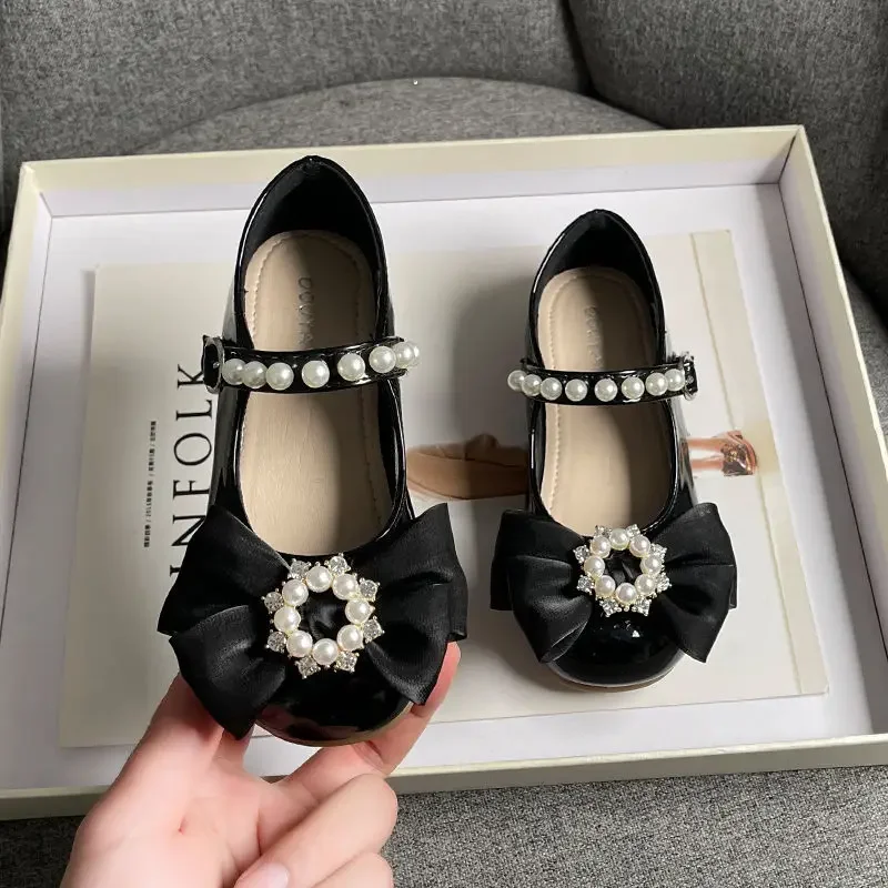 Girls Spring Summer New Cute Bownot with Pearls Leather Shoes Kids Fashion Trend Soft Sole Sandals Stage Performance Shoes