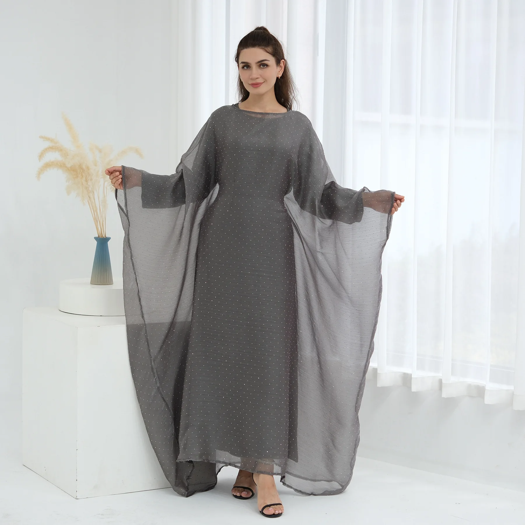 Großhandel Dubai Abaya Custom Party Luxus Glänzendes Kleid Eid Elegantes muslimisches Frauenkleid Organza Cape Abaya 3-teilig mit Schal-Set