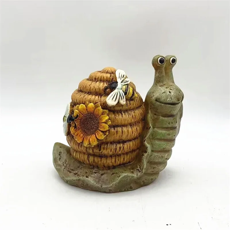 Christmas Resin Statues Snail Shape Creativity Natural Animal Figurines for Home Garden Decoration