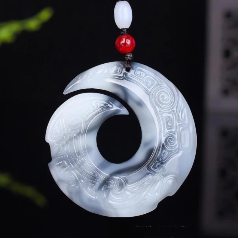 Soot Jade Twist Qiankun Pendant Men's and Women's Blue and White Jade Time To Run Versatile Pendant