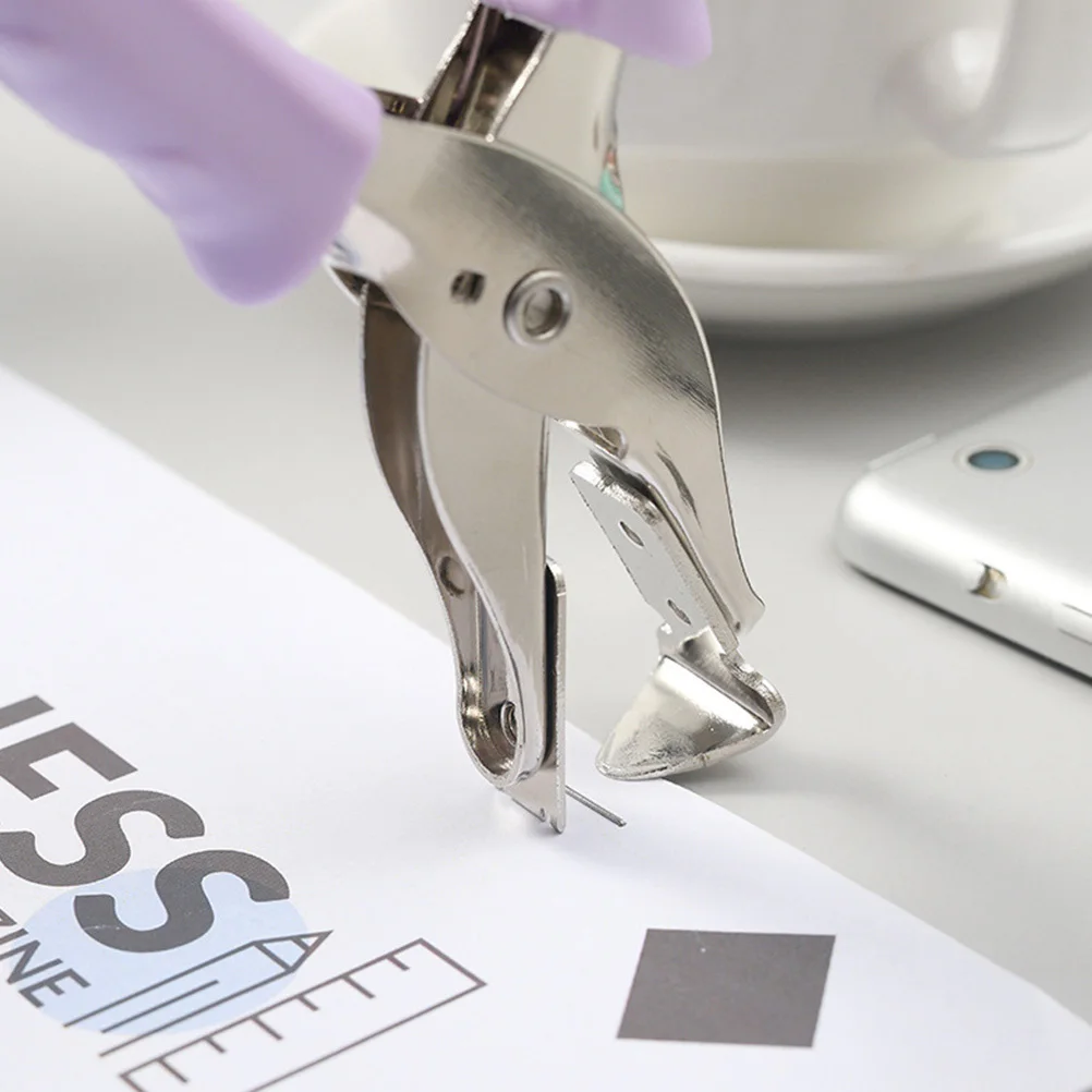 

2pcs Worker Removers Hand Held Pullers Portable Office Staple Removing Tool For Teachers Families Metal