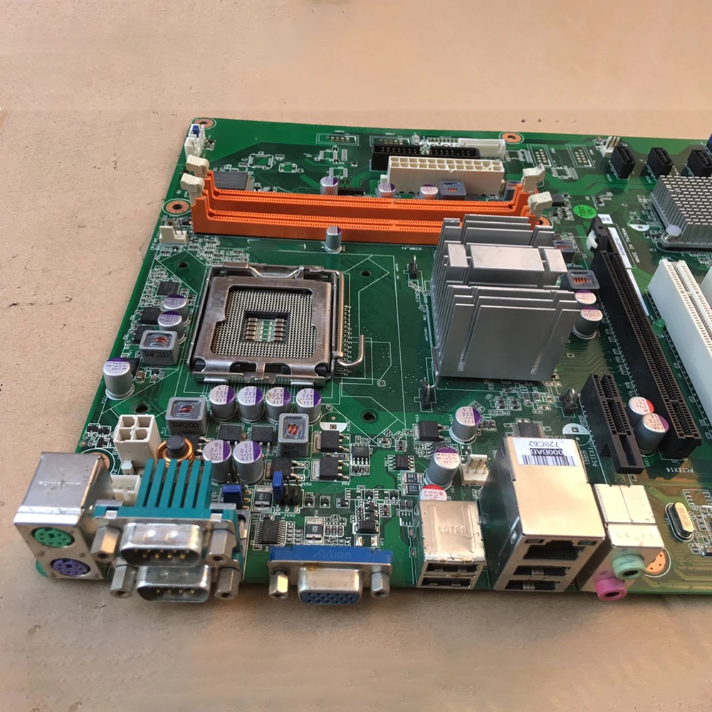 

Промышленная материнская плата Advantech 775/G41 AIMB-769VG-00A1E с высокой надежностью AIMB-769VG