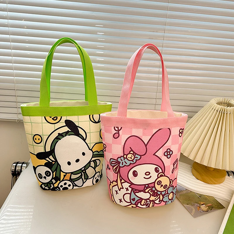 กระเป๋าทรงถังผ้าใบลายการ์ตูน Hello Kitty Kuromi กระเป๋าช้อปปิ้งนอกบ้าน Y2K กระเป๋าสะพายไหล่สไตล์เกาหลีกระเป๋าถือกระเป๋าอาหารกลางวันสำหรับนักเรียน