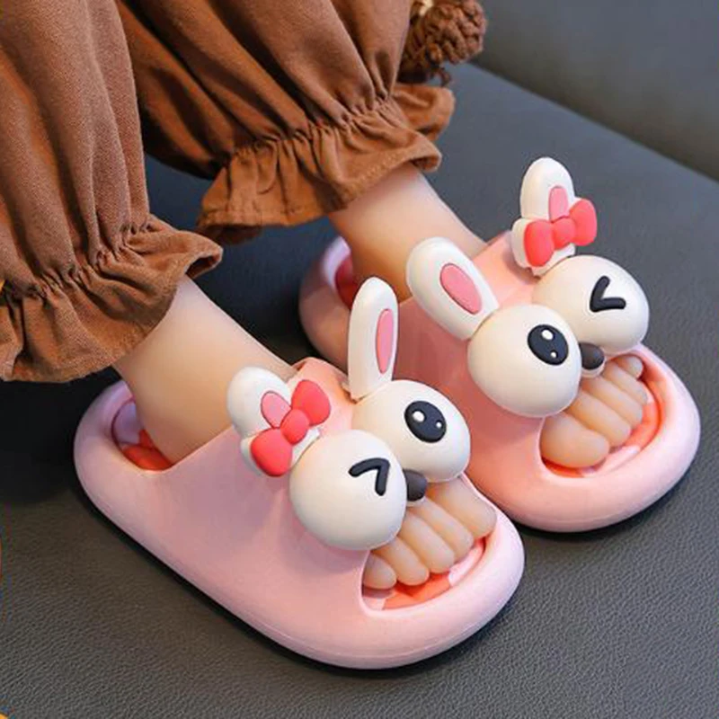 

Детские противоскользящие тапочки для ванной комнаты с мультяшными животными, осень 2022, мягкие домашние тапочки на толстой подошве, милые детские домашние шлепанцы