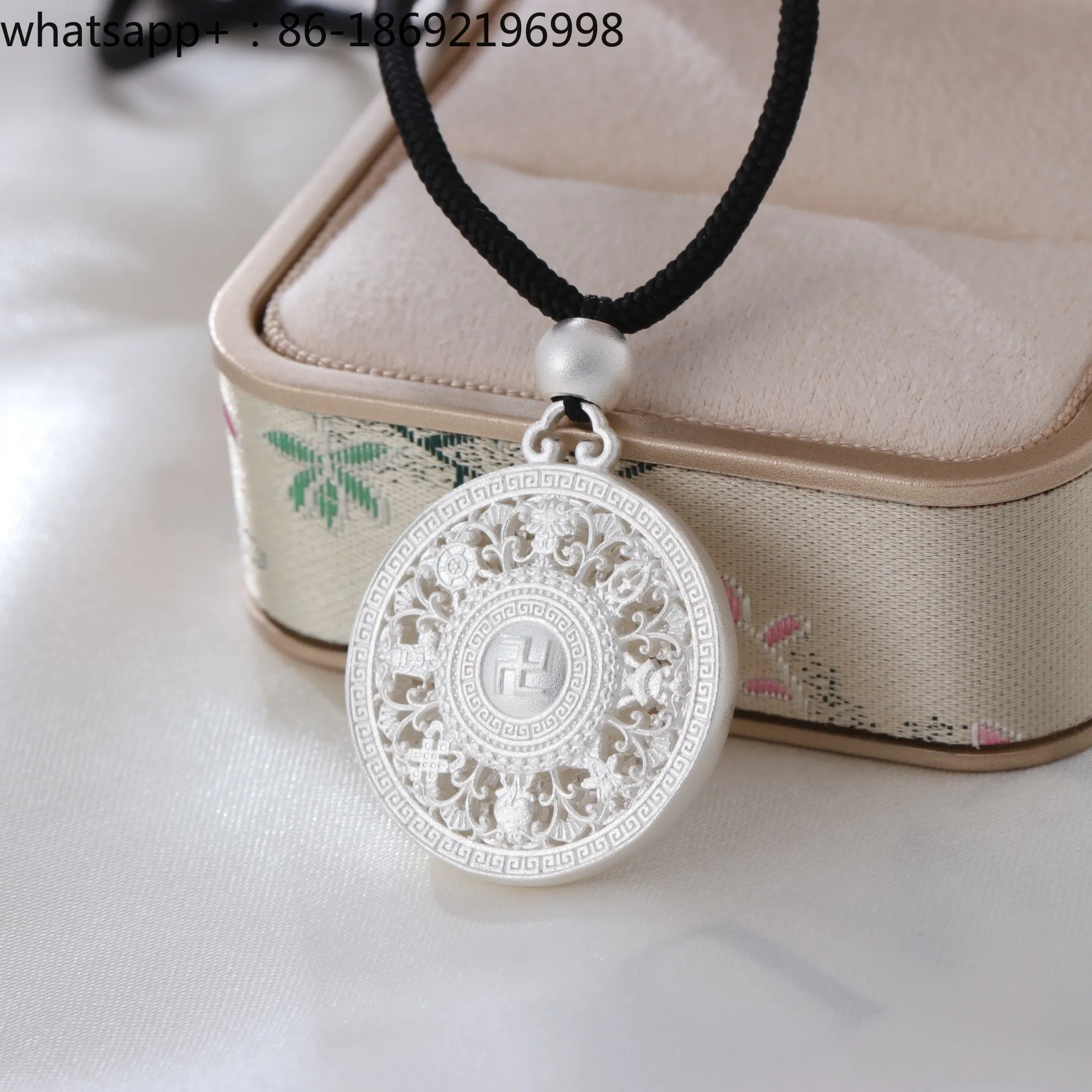 

Pure Silver 999 Eight Treasures Compass Safety Pendant Sterling Silver Men and Women Blessing Transfer Necklace