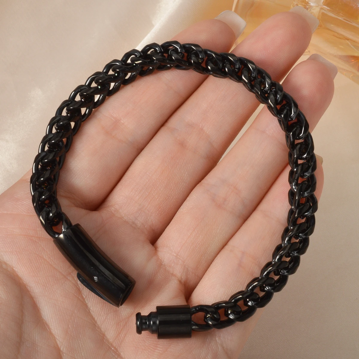 Classic Versatile Silver Color Chain Bracelet Men Stainless Steel Bracelet Stainless Steel Cuban Chain Bracelet for Men Male Boy