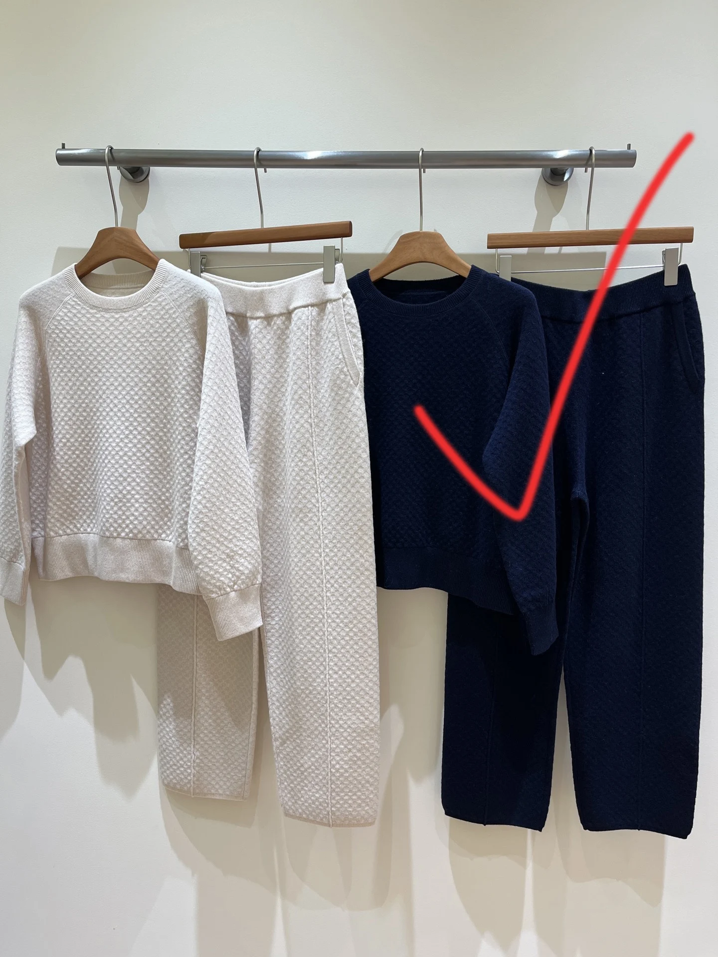 2026 Autumn/Winter New High-Quality Fashionable Casual Waffle Knit Suit for Women Sizes M & L