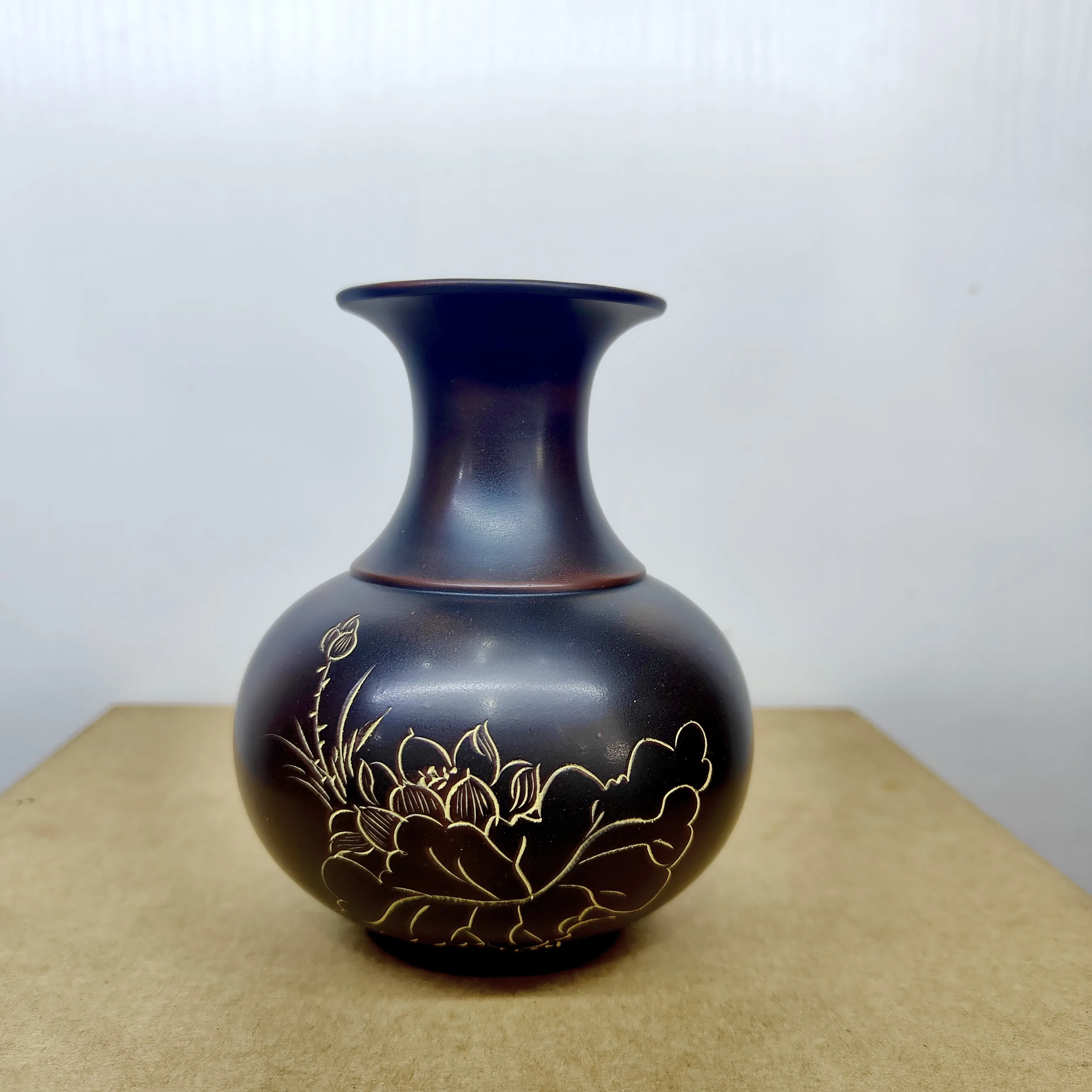 Guangxi Qinzhou Nixing pottery small vase ornament pure hand-decorated retro flower arrangement hydroponic container