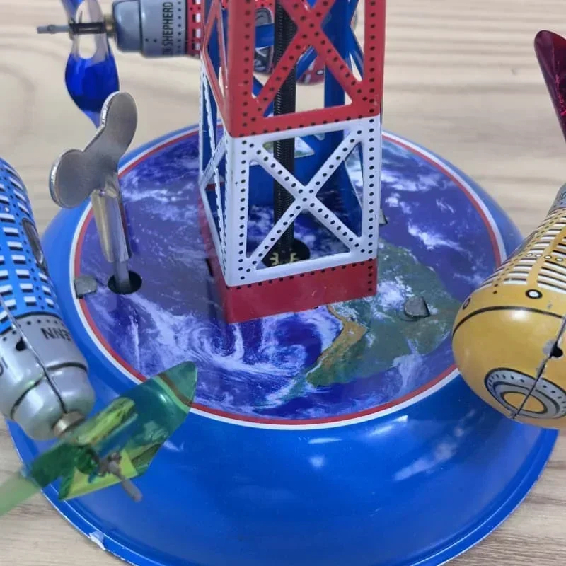 Metal Tin amusement park space capsule Wind up toy carrousel Clockwork Adult Collection Retro model vintage children gift