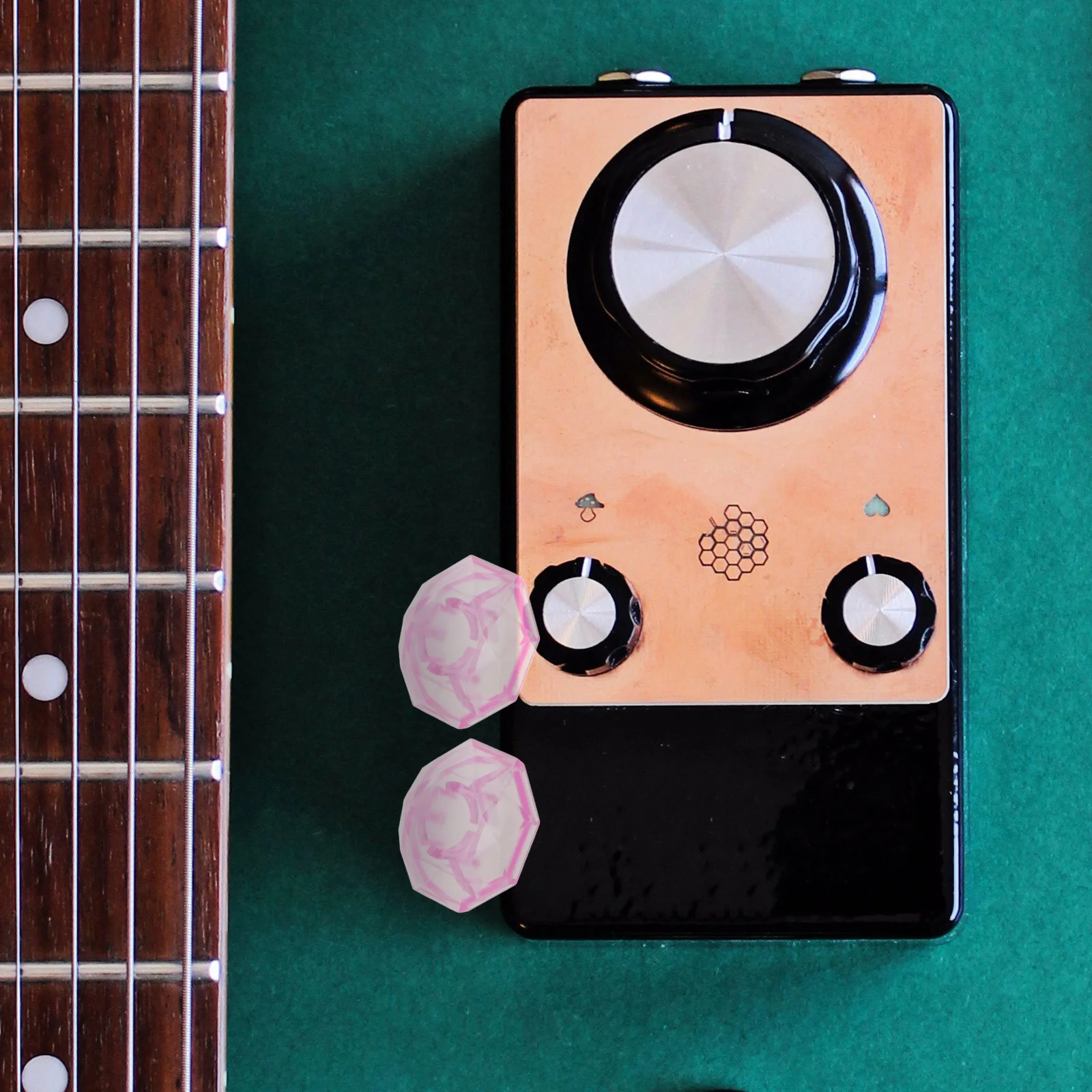 

5pcs Effect Footswitch Covers Vibrant Pink Diamond-Shaped Guitar Pedal Toppers Durable Plastic Protector For Electric Guitar