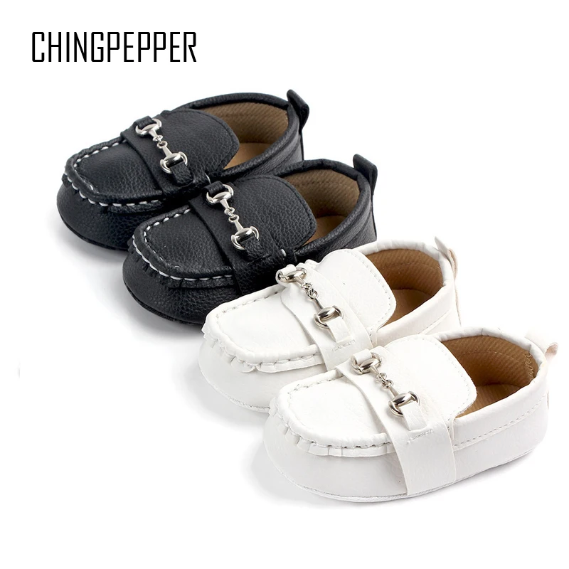 

Infant Boys Crib Shoes Toddler Leather Loafers Newborn Girls Soft Sole Moccasins with Chain for 0-18 Months Baby Item Doll Gifts