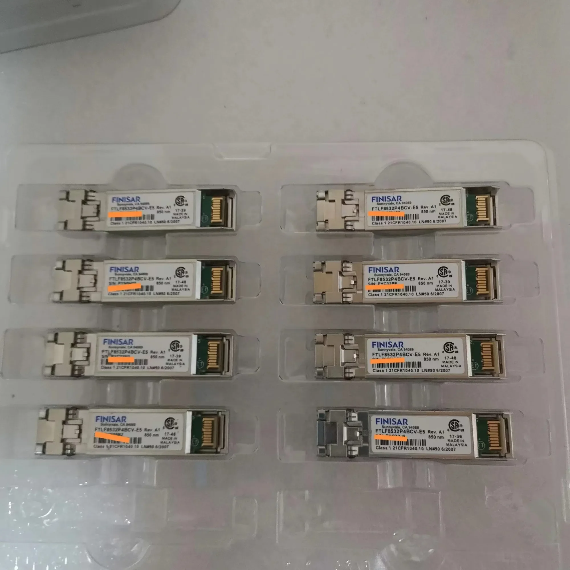 

Finisar Multimode SFP 32g Transceiver Module/FTLF8532P4BCV-E5 850NM 32GB Universal Optical Fiber Module