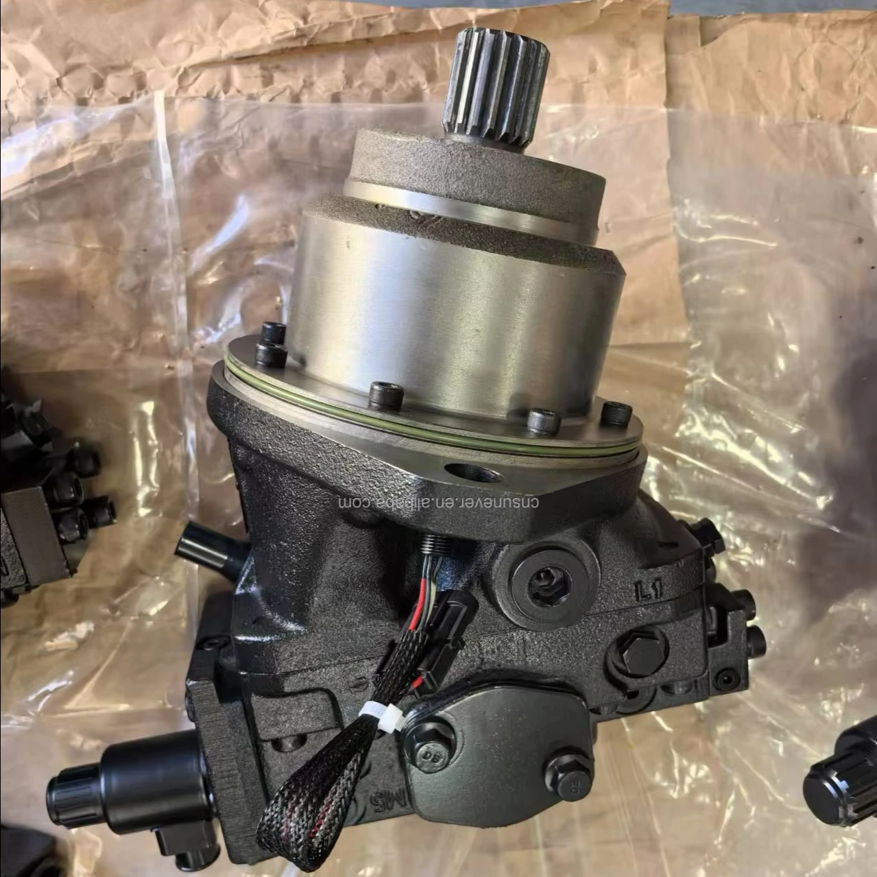 

51C080 51C160 51C060 51C110 Hydraulic Motors Series 51 51-1 Bent Axial Piston Motor 83002417 51C0601RD1NC3B1NNU1DDFN16AAE60000
