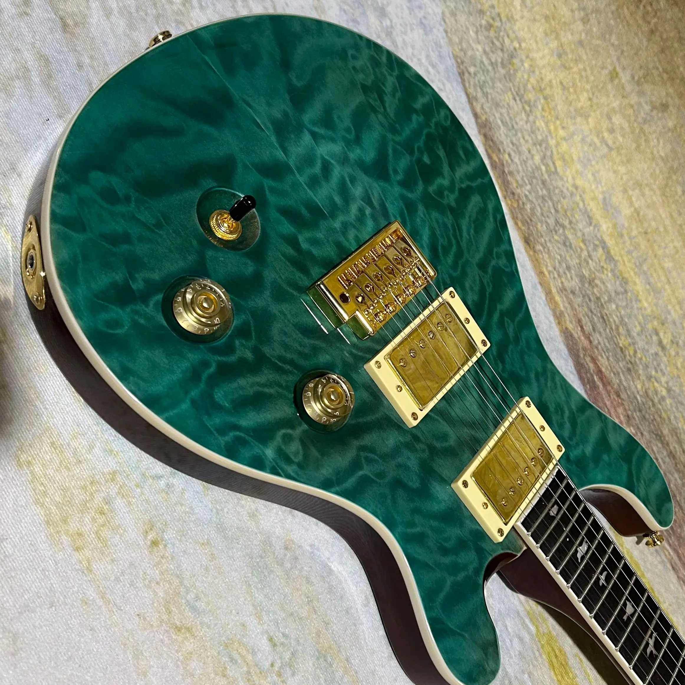 Electric Guitar Green Color Cloud Maple Top Rosewood Fretboard Gold Hardware