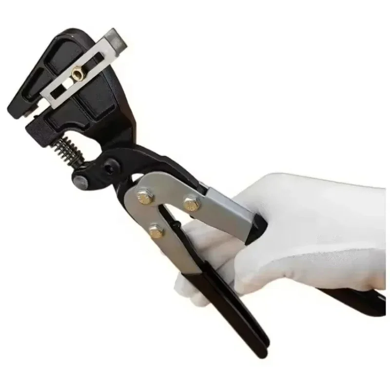 

Manual aluminum metal drilling with pliers