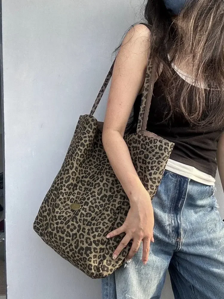 Y2k Vintage Leopard Tote Bag Women Large Capacity Canvas Shoulder Bag for Work Shopping Korean Fashion University Bag