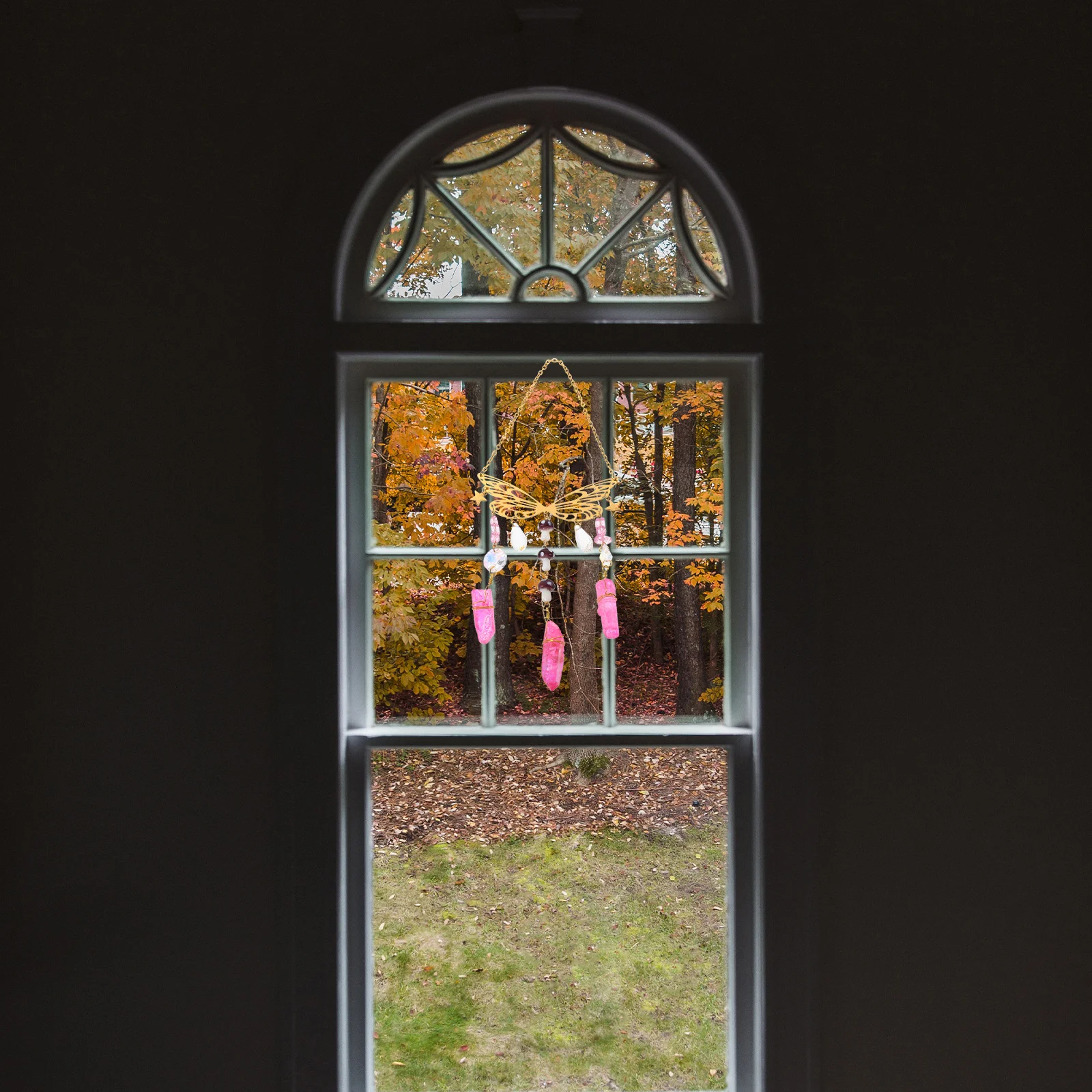 

Crystal Ball Wind Chime Metal Butterfly Bell Pendant Garden Hanging Decor for Outdoor Patio Wind Chime for Outdoor