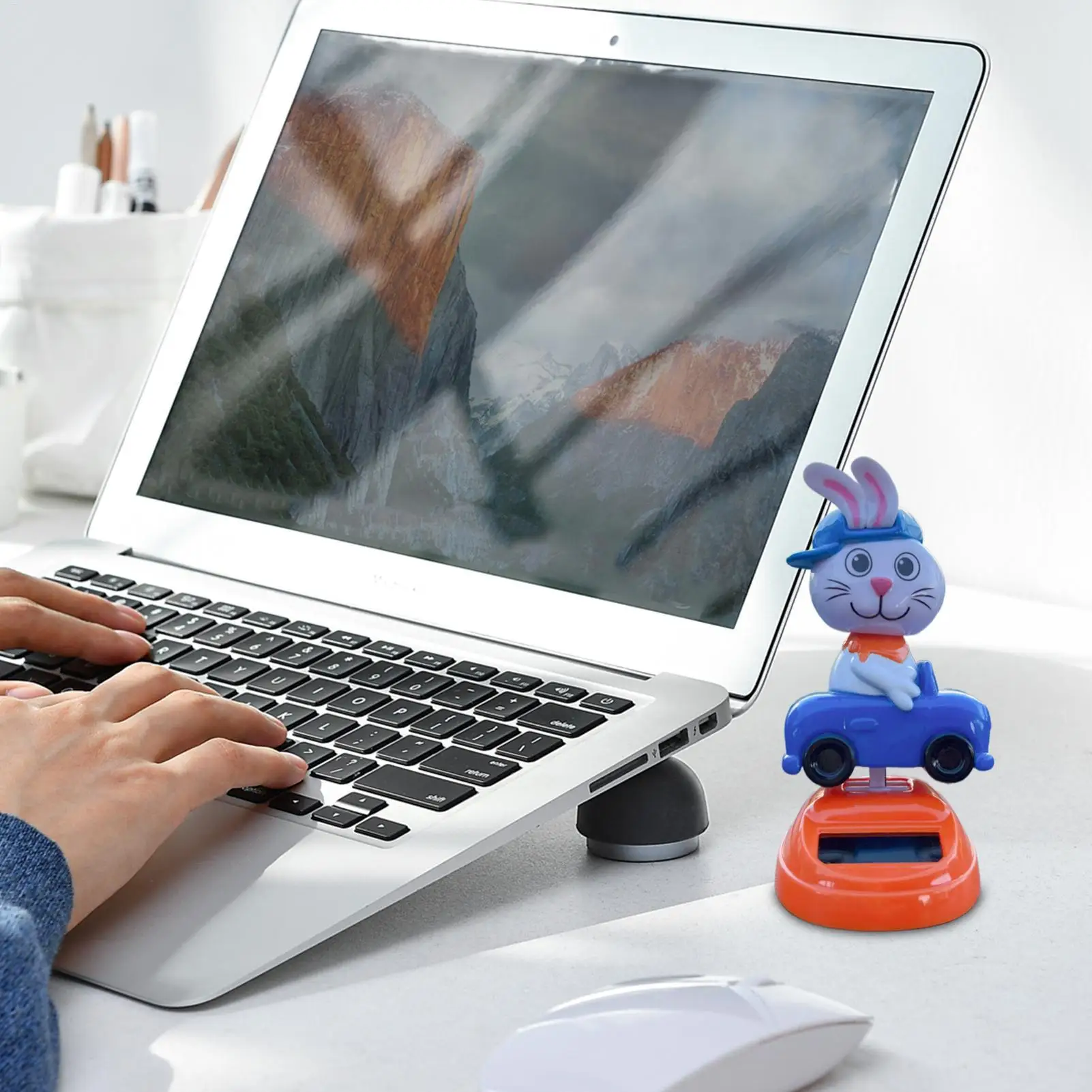 Brinquedos de dança movidos a energia solar, coelho colecionável, boneca de agitação, dança solar, bobble, cabeça de agitação para carro, escritório, festa