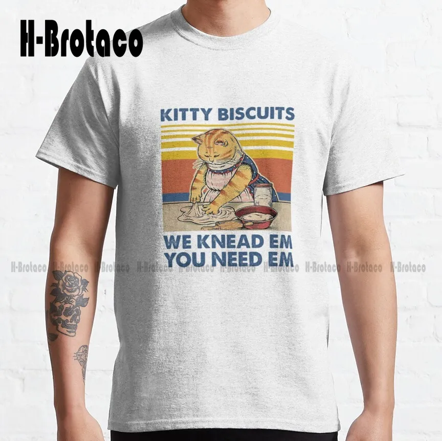 Cat Making Biscuits Classic T-Shirt Short Sleeve Shirts For Women Outdoor Simple Vintag Casual T Shirts Xs-5Xl Custom Gift