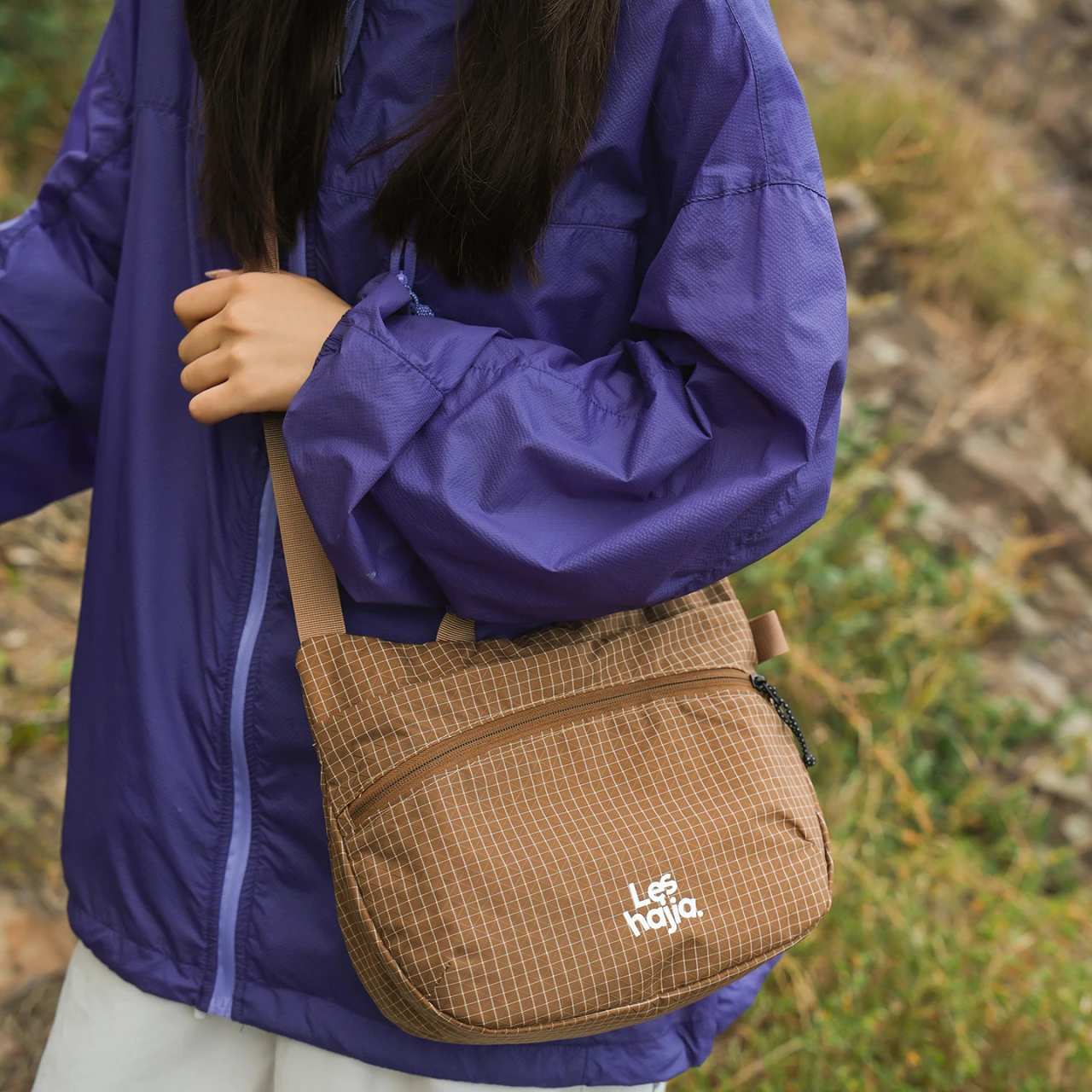 

New style trendy checkered lightweight nylon shell bag for women, casual and sporty, portable single-shoulder crossbody bag