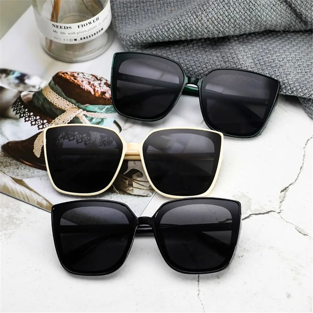 Fashion Plastic Cat Eye Oversized Sunglasses Summer Women Sunglasses Retro Mirror Sun Glasses Female UV400 Eyewear